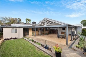 16 Landy Avenue, Gulfview Heights, SA 5096 Australia