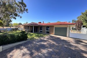 12 Sandpiper Crescent, Aberfoyle Park, SA 5159 Australia