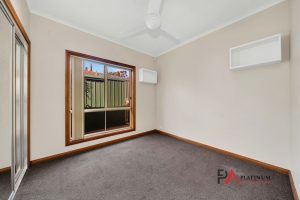 17 Gleneagles Road, ABERFOYLE PARK, SA 5159 Australia