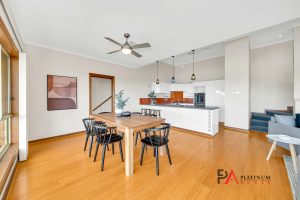 17 Gleneagles Road, ABERFOYLE PARK, SA 5159 Australia