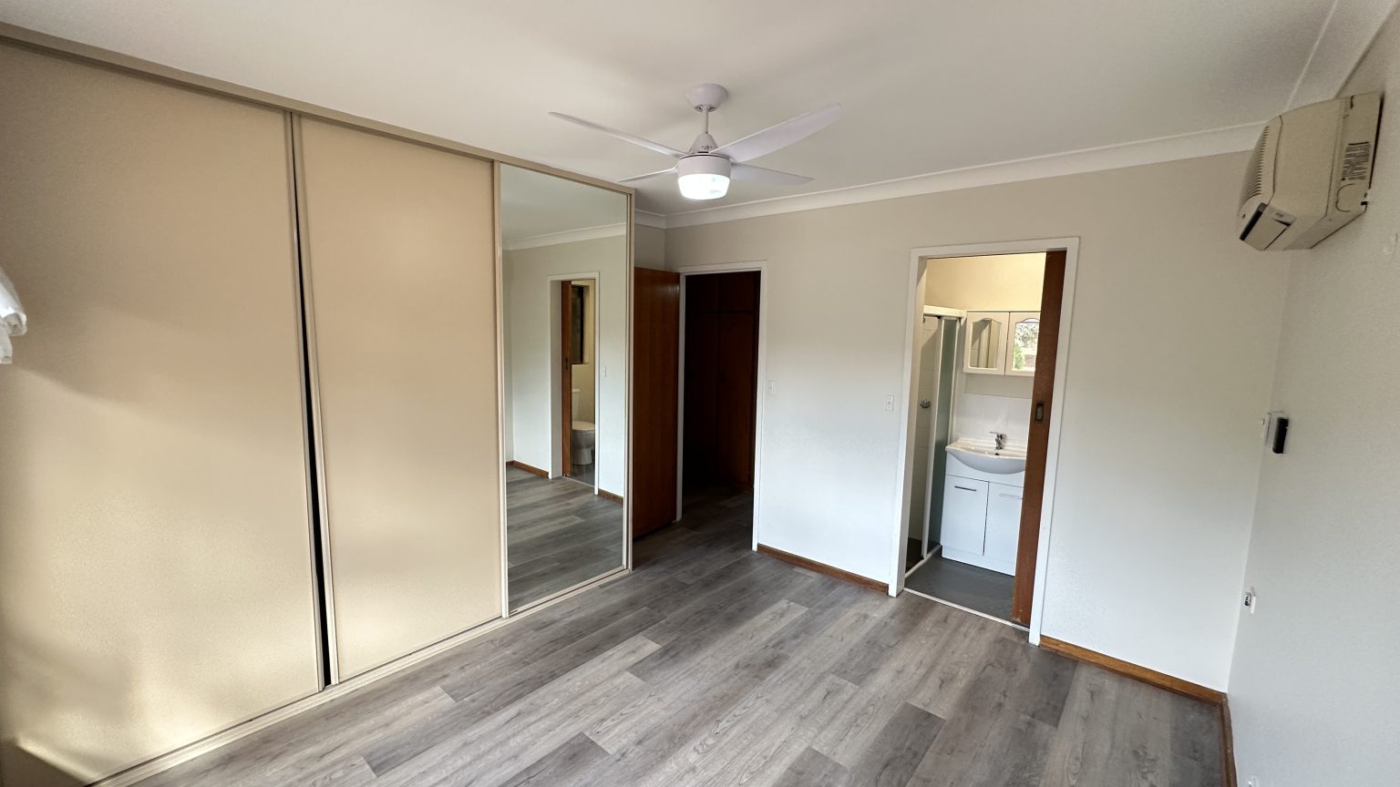 8 Findlay Avenue, SALISBURY EAST, SA 5109 Australia
