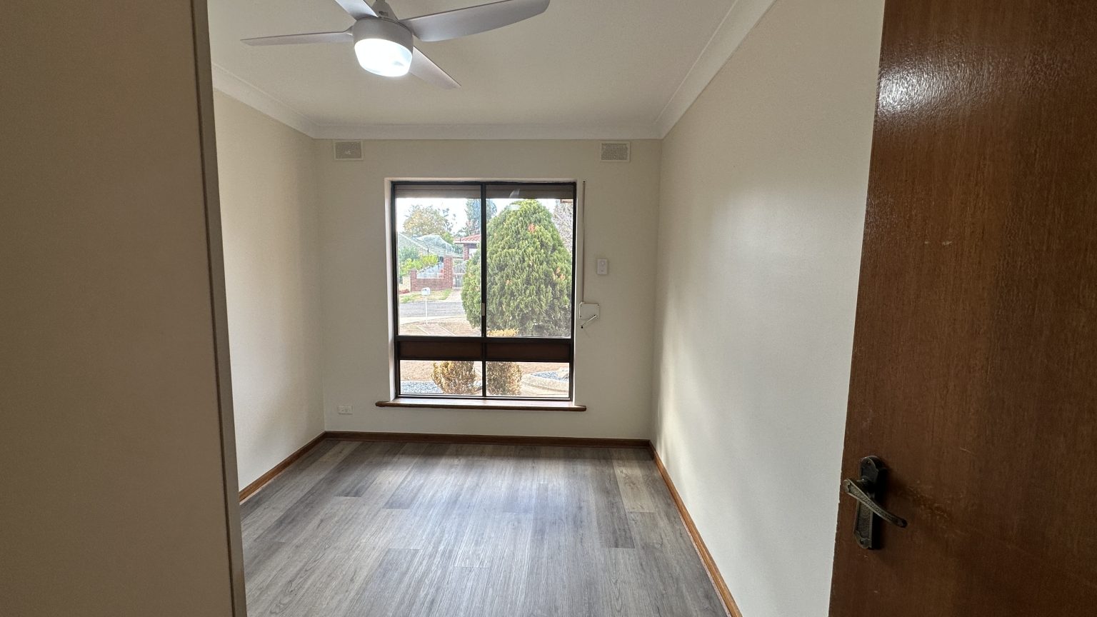 8 Findlay Avenue, SALISBURY EAST, SA 5109 Australia