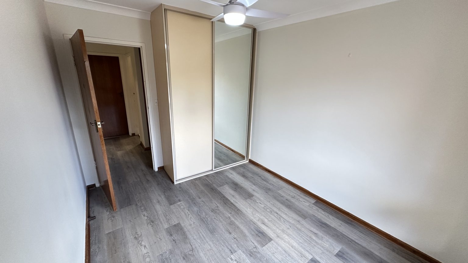 8 Findlay Avenue, SALISBURY EAST, SA 5109 Australia