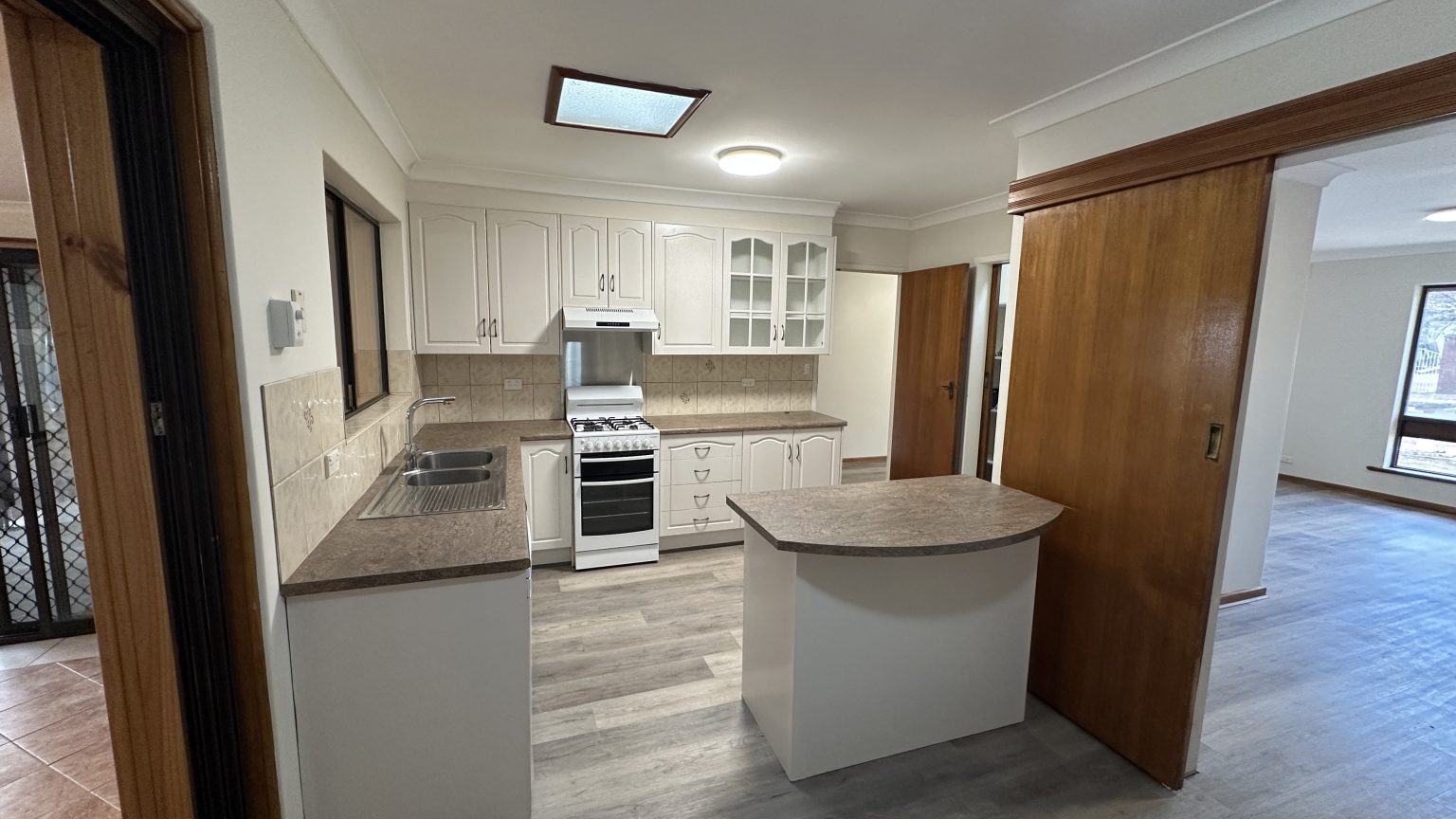 8 Findlay Avenue, SALISBURY EAST, SA 5109 Australia