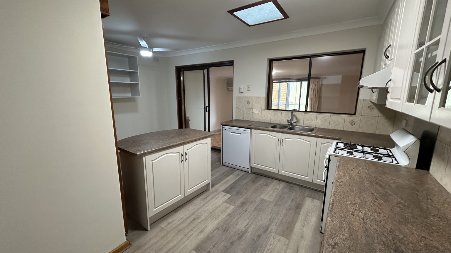8 Findlay Avenue, SALISBURY EAST, SA 5109 Australia