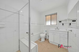 5 Golden Court, PARALOWIE, SA 5108 Australia