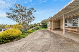 54 Flinders Drive, VALLEY VIEW, SA 5093 Australia