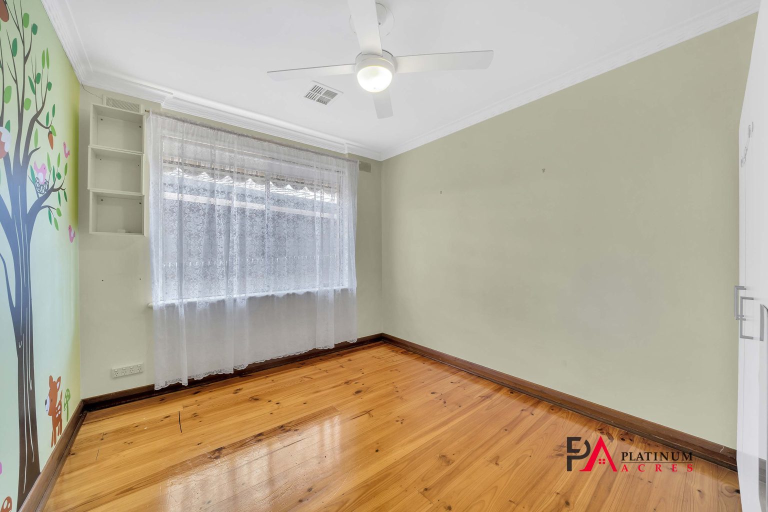 7 Philip Crescent, VALLEY VIEW, SA 5093 Australia
