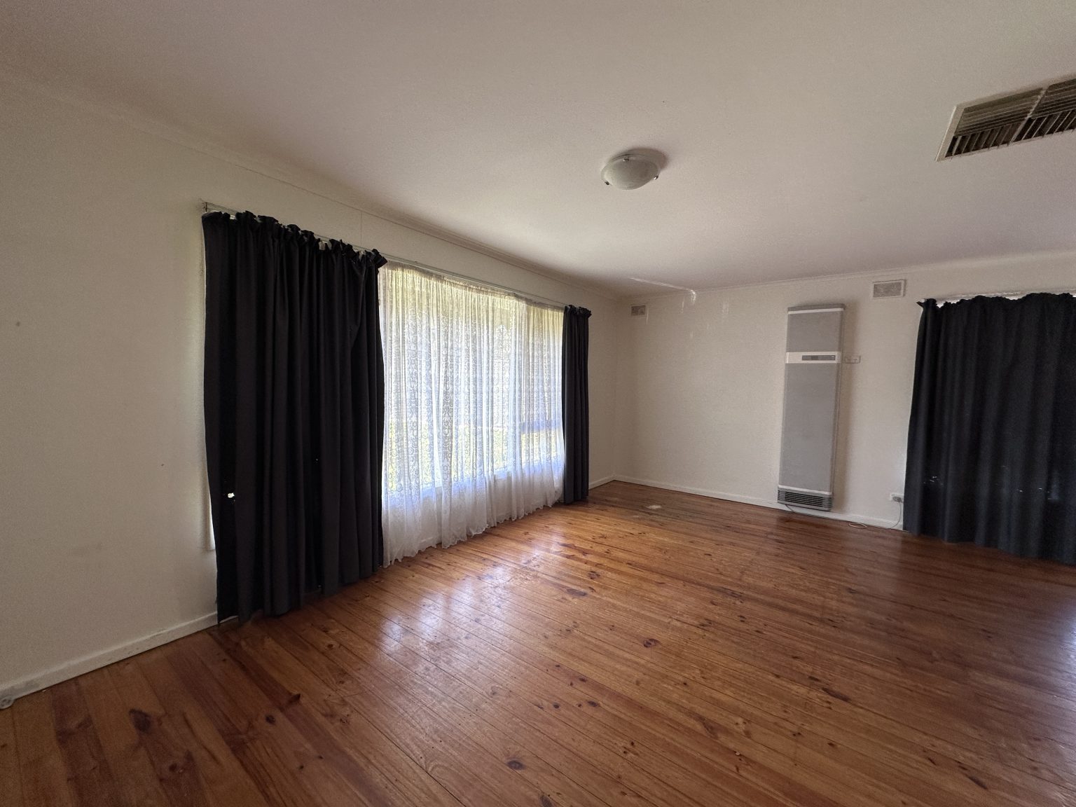 33 Derrilin Road, INGLE FARM, SA 5098 Australia