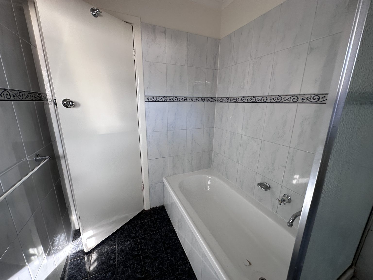 33 Derrilin Road, INGLE FARM, SA 5098 Australia