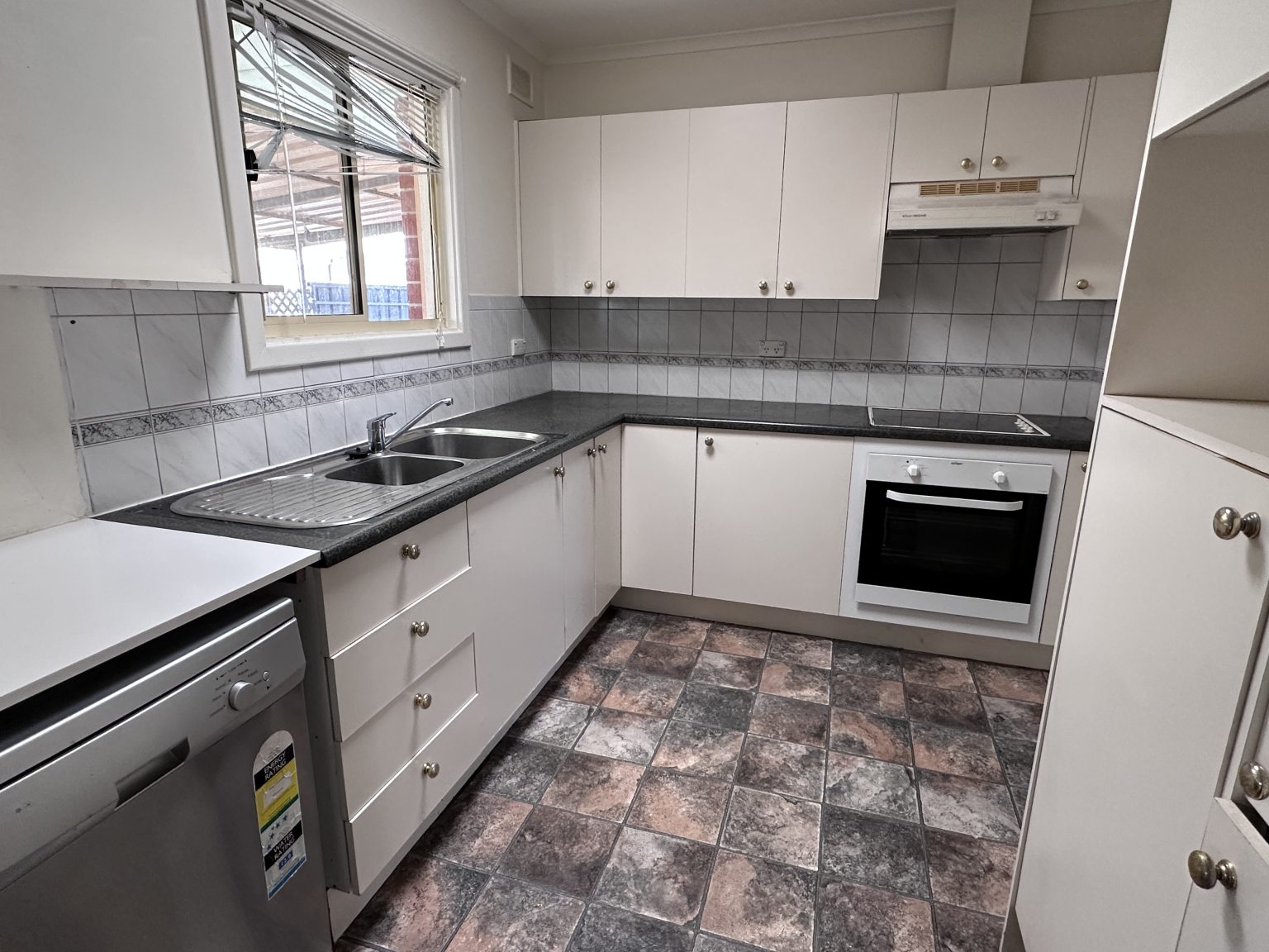 33 Derrilin Road, INGLE FARM, SA 5098 Australia