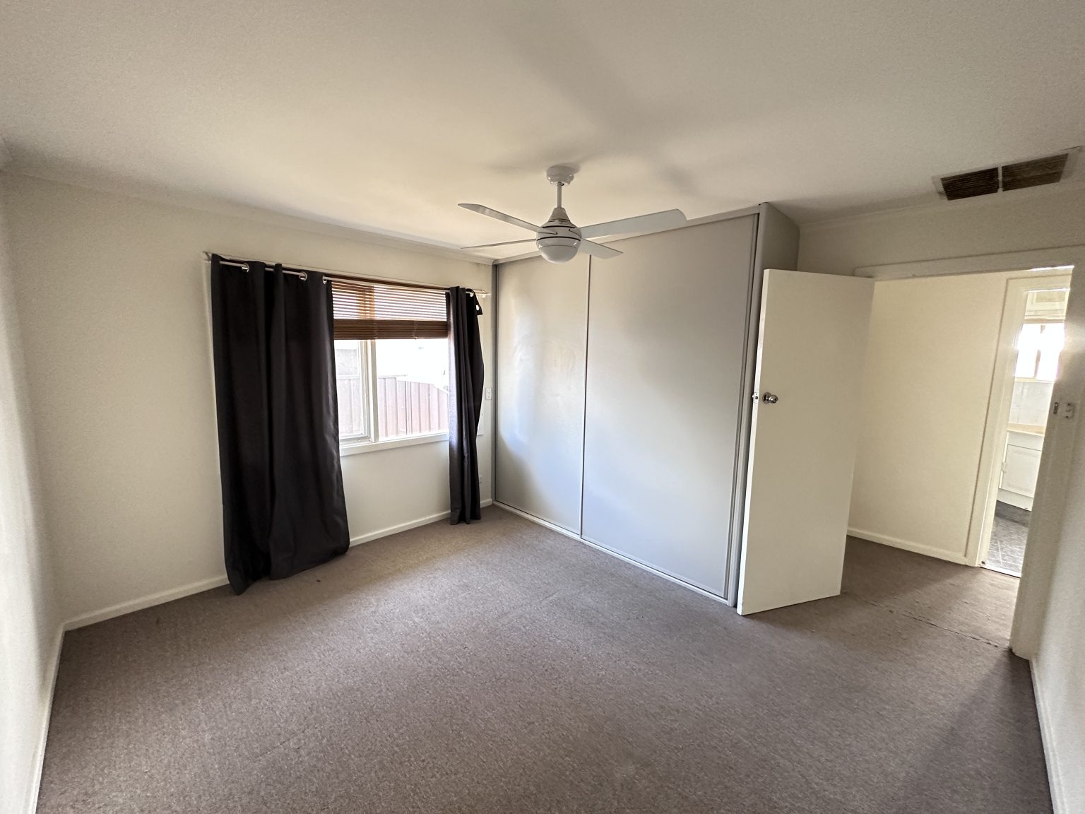 33 Derrilin Road, INGLE FARM, SA 5098 Australia