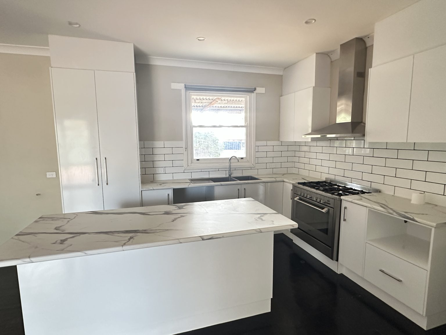 39 Hanson Road, ELIZABETH DOWNS, SA 5113 Australia