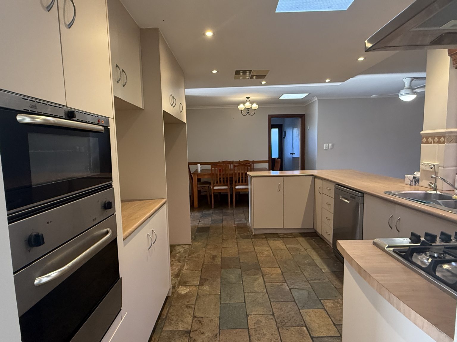 11 Potter Drive, WOODCROFT, SA 5162 Australia