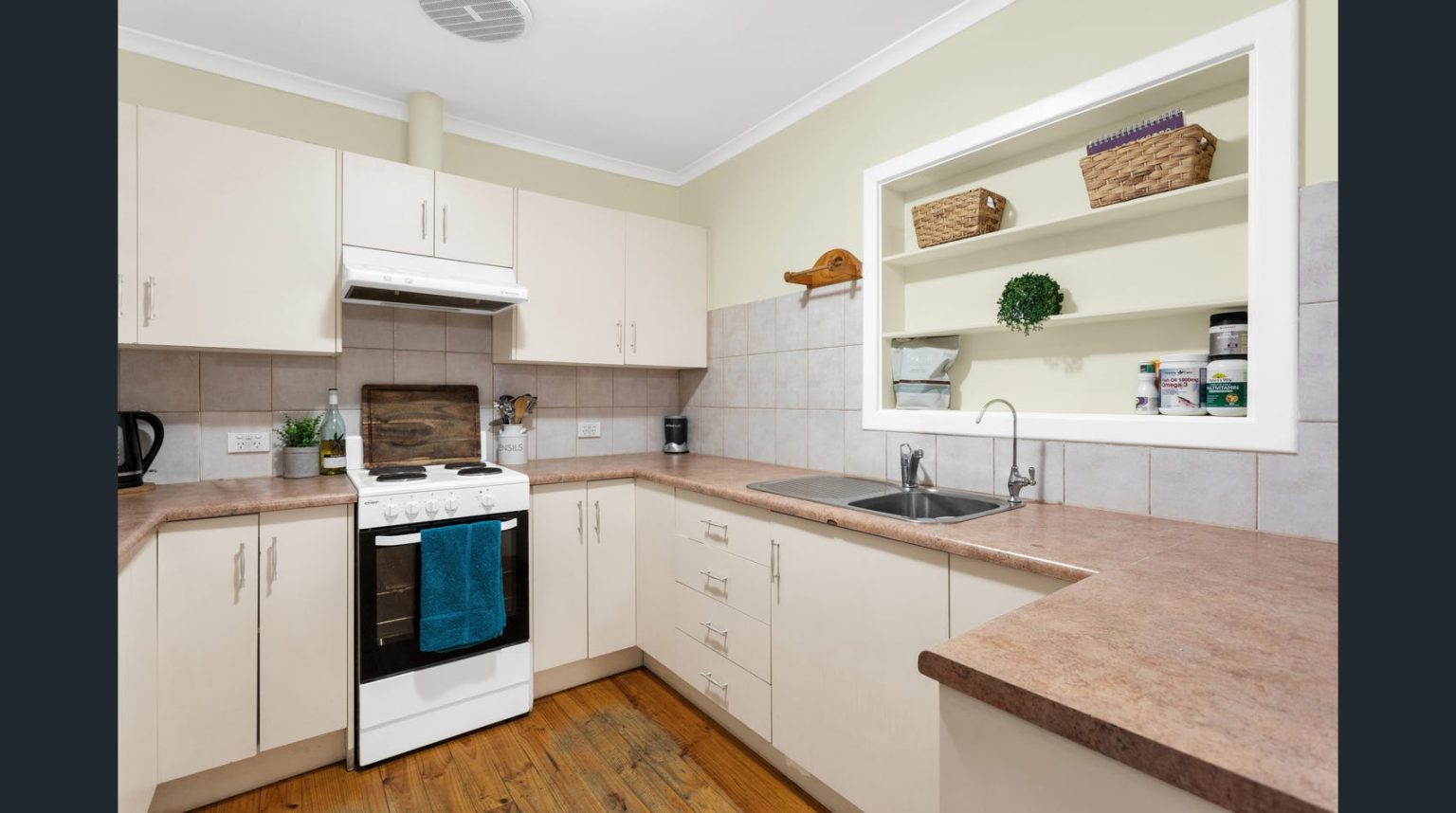 53 Hamblynn Road, ELIZABETH DOWNS, SA 5113 Australia