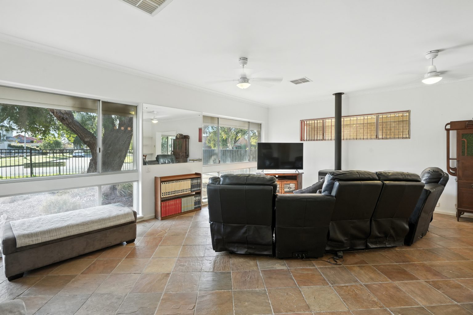 37 Swan Avenue, KLEMZIG, SA 5087 Australia