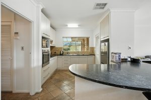 37 Swan Avenue, KLEMZIG, SA 5087 Australia