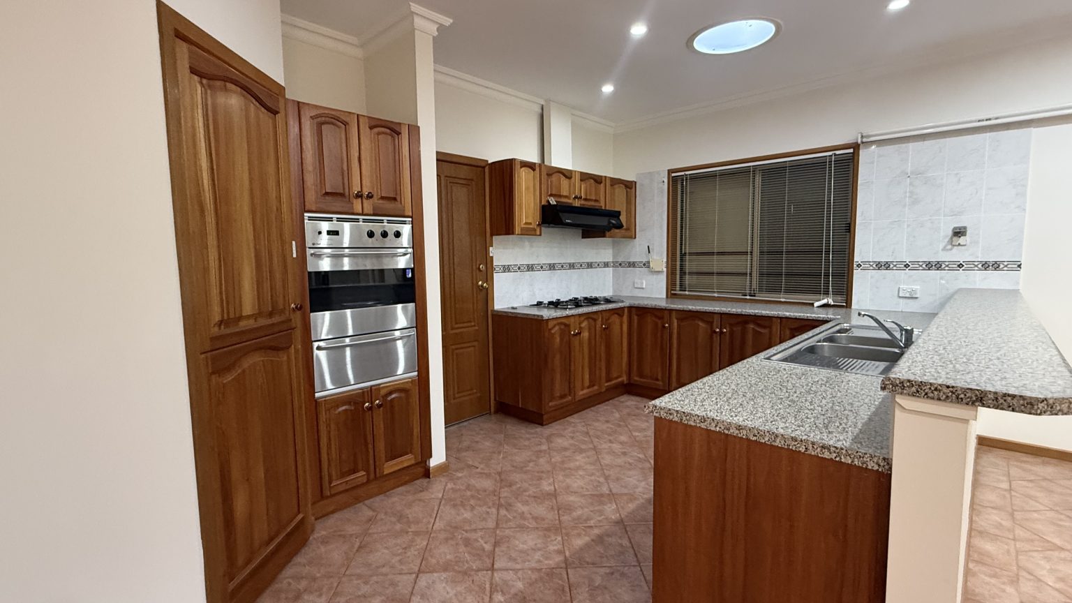 15 Rugby Avenue, CROYDON PARK, SA 5008 Australia