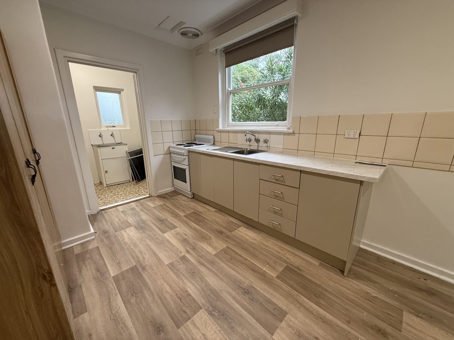221 Main North Road, ELIZABETH GROVE, SA 5112 Australia
