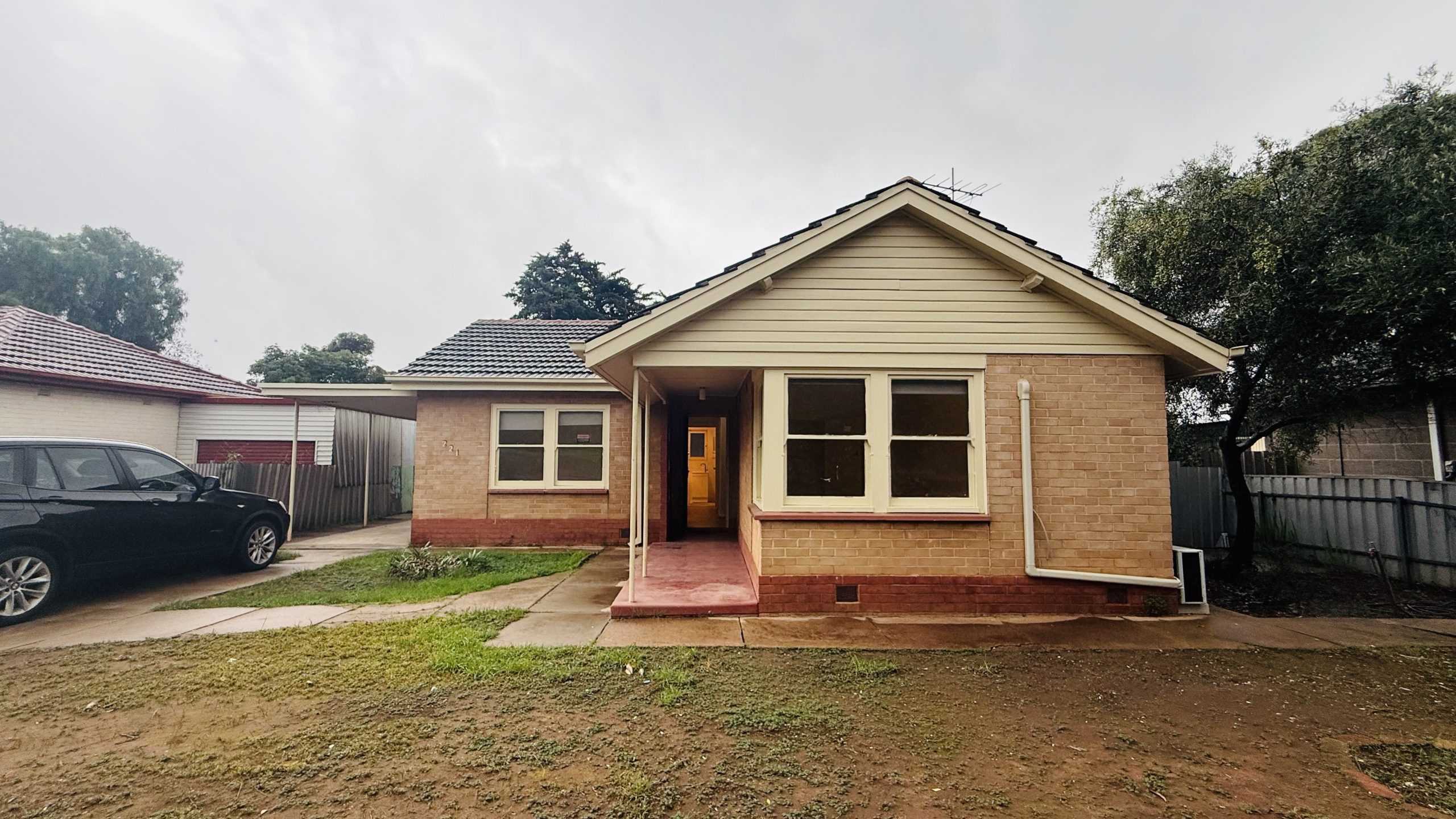 221 Main North Road, ELIZABETH GROVE  SA  5112