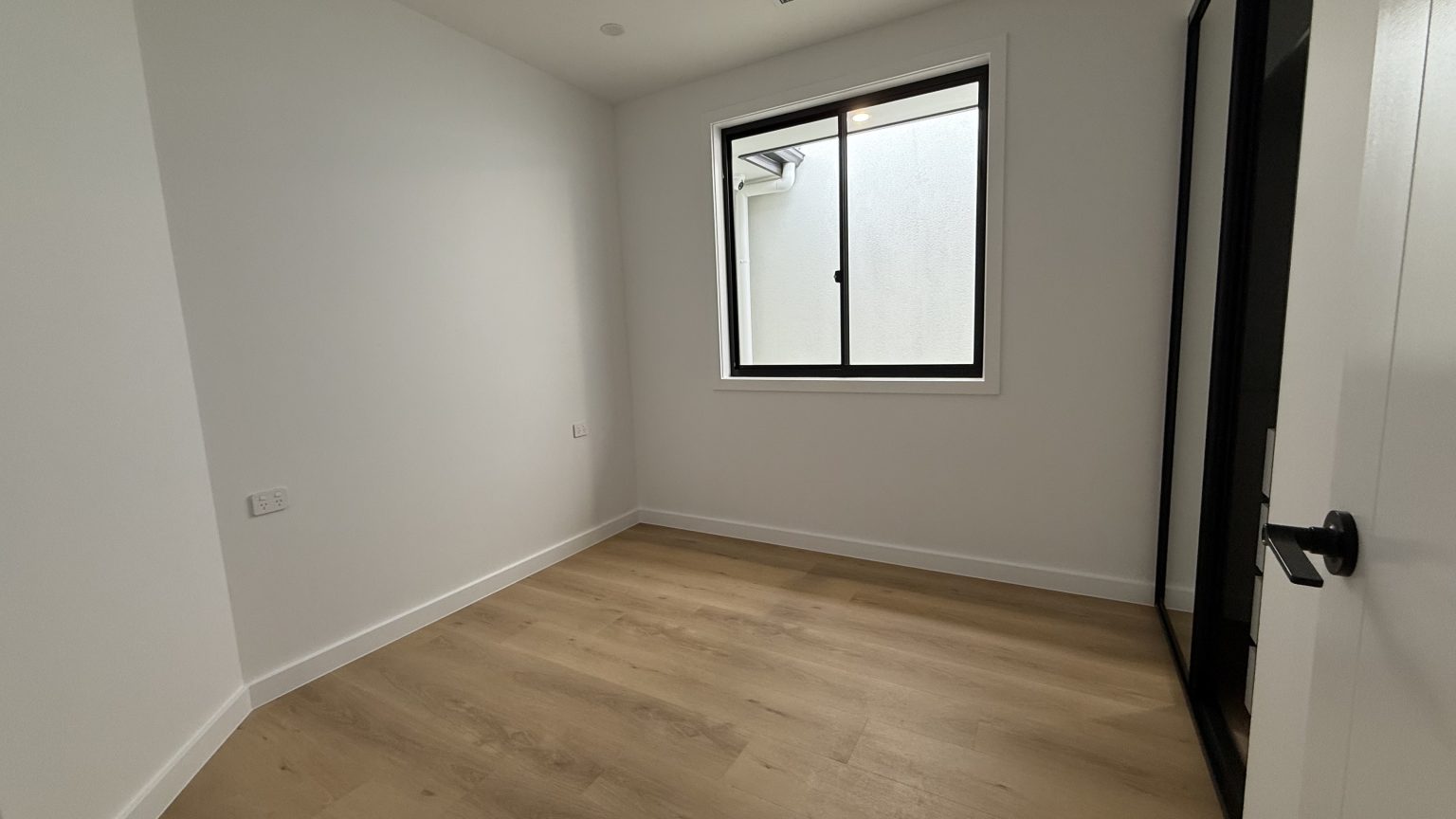 118 Walkleys Road, VALLEY VIEW, SA 5093 Australia