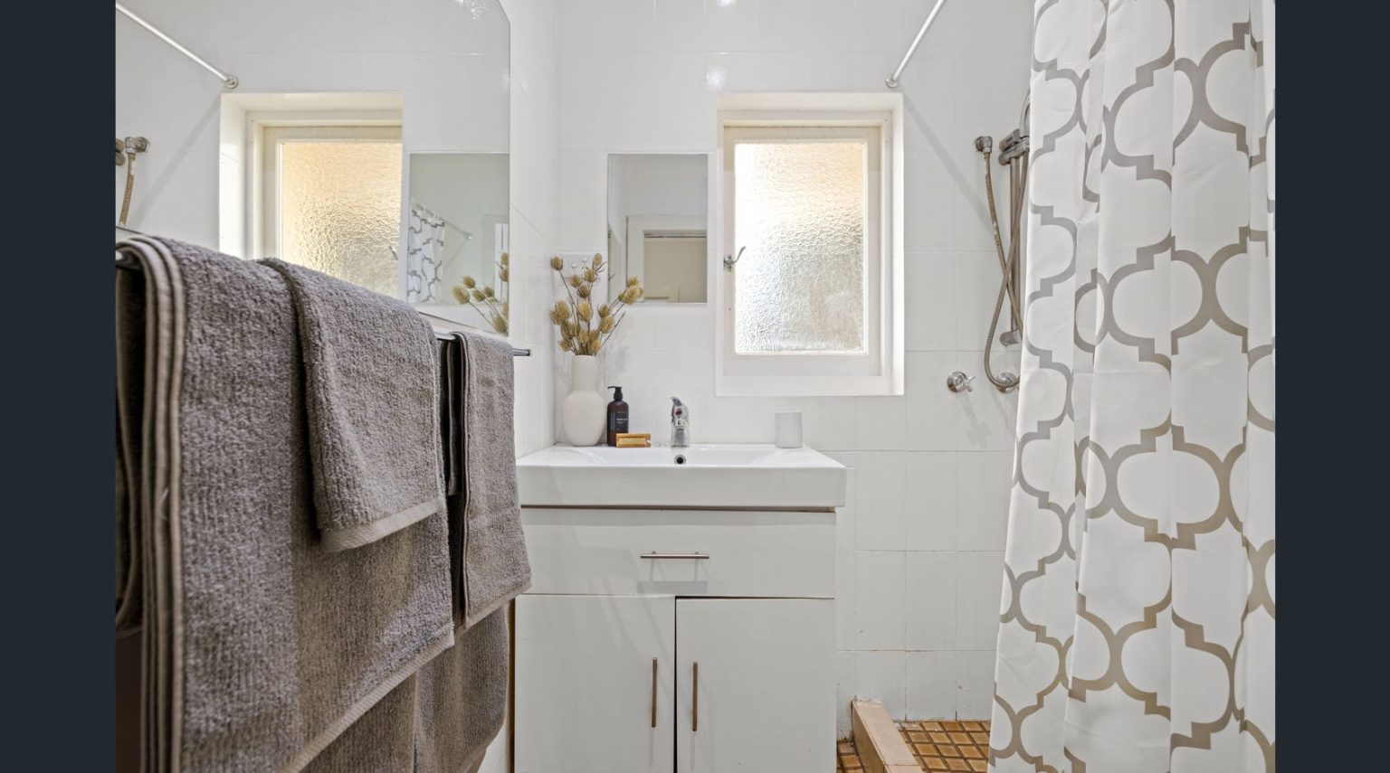 34 Gordon Avenue, CLEARVIEW, SA 5085 Australia