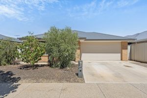 65 Central Boulevard, MUNNO PARA WEST, SA 5115 Australia