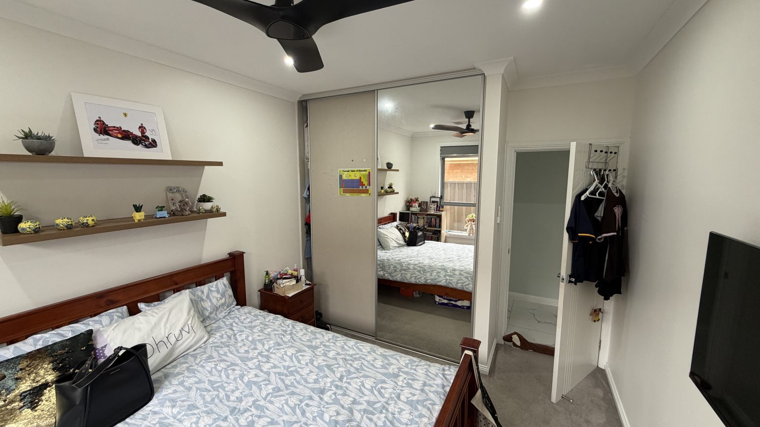 1A Chaucer Street, CLEARVIEW, SA 5085 Australia